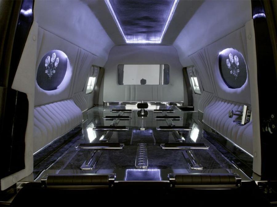  Chrysler 300C Hearse by KrystalC 2004 года  (фото 2 из 3)